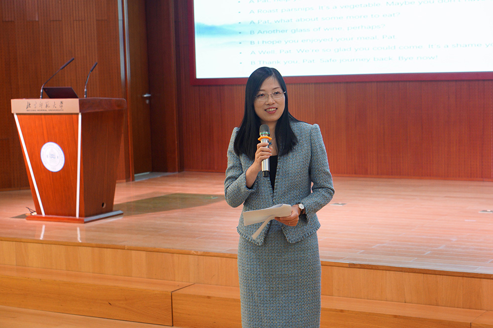 图8--陈则航教授主持工作坊 图8--陈则航教授主持工作坊