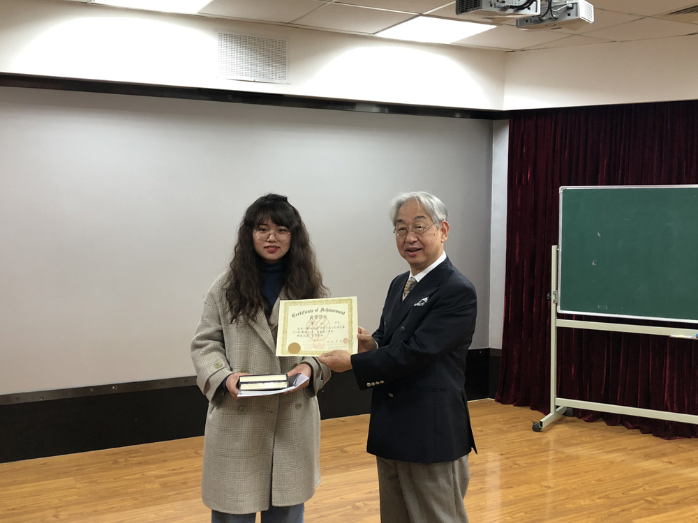 二等奖获得者车彤同学 二等奖获得者车彤同学