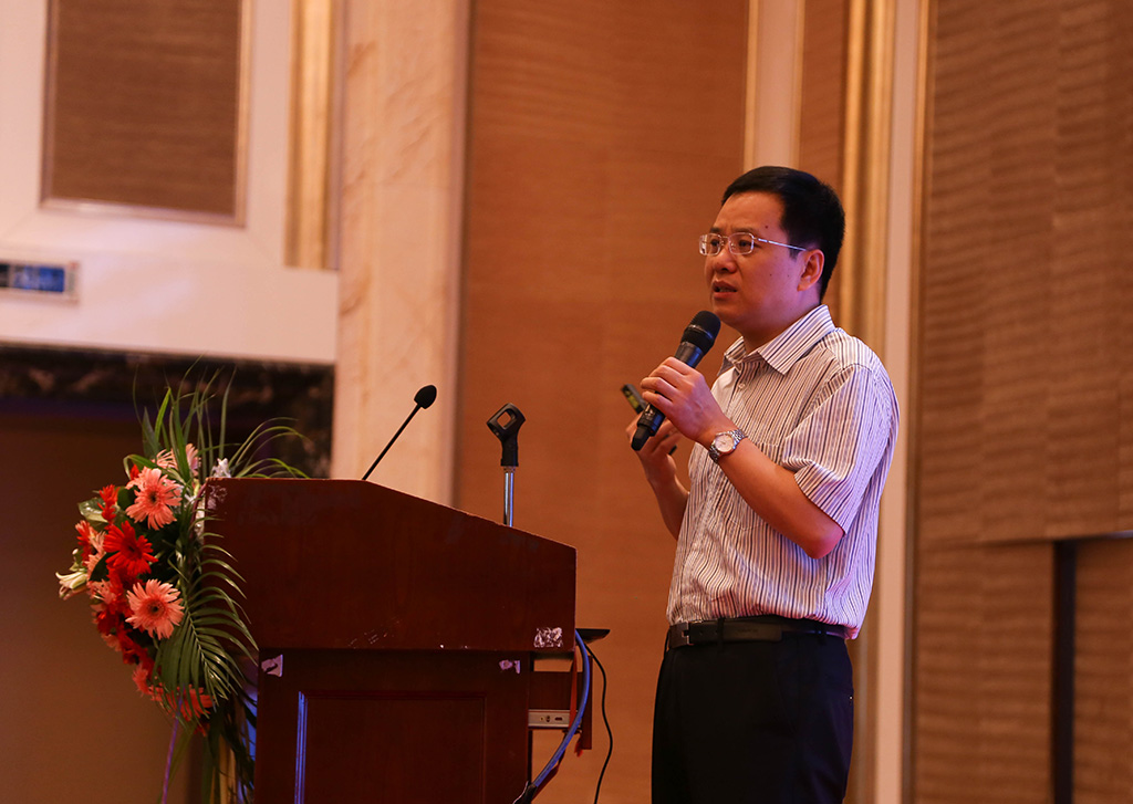 程晓堂教授作大会发言 程晓堂教授作大会发言