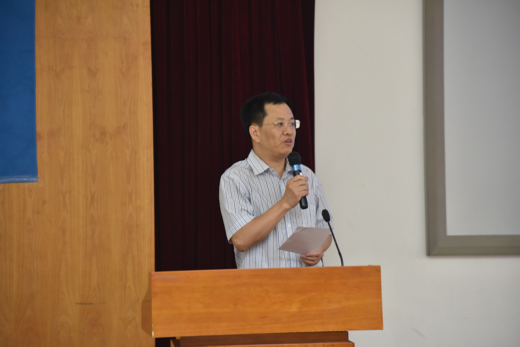 教师代表程晓堂教授发言 教师代表程晓堂教授发言